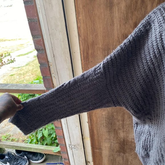 UNIF X URBAN OUTFITTERS Hi Lo CABLE KNIT SWEATER S - Picture 3 of 7